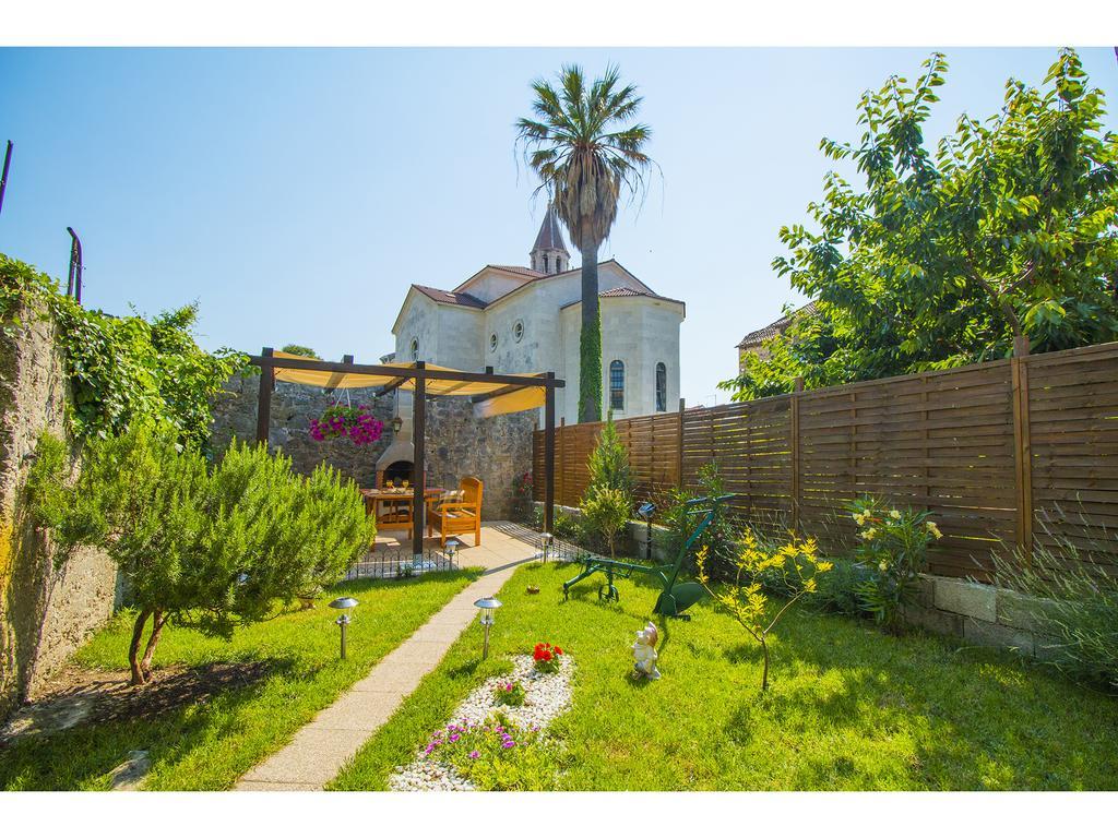 Apartments Cambi Kaštela Cameră foto