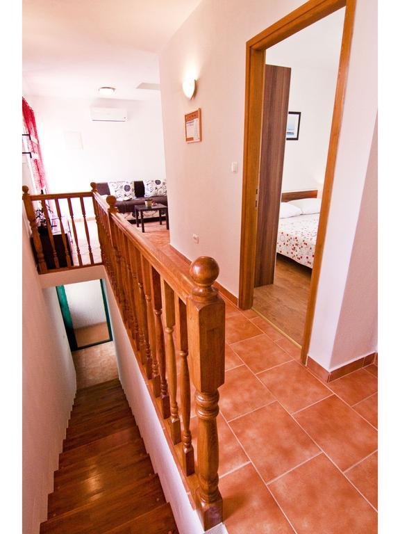 Apartments Cambi Kaštela Cameră foto